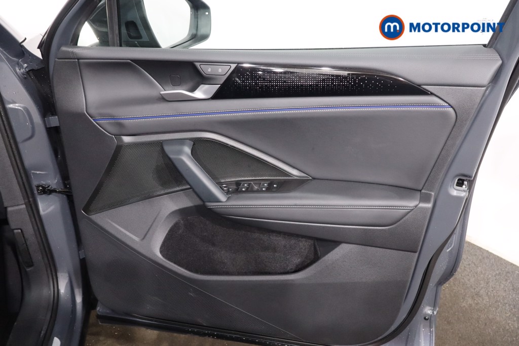 Volkswagen Tiguan R-Line Automatic Petrol SUV - Stock Number (1629181) - 22nd supplementary image