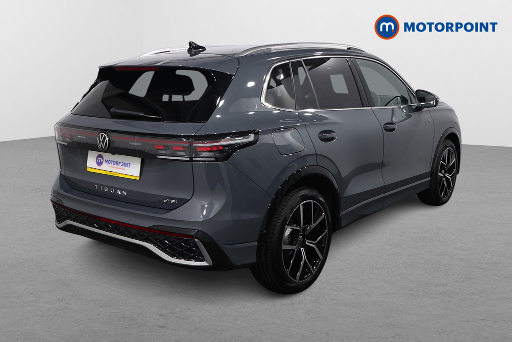 Volkswagen Tiguan R-Line Automatic Petrol SUV - Stock Number (1629181) - Drivers side rear corner