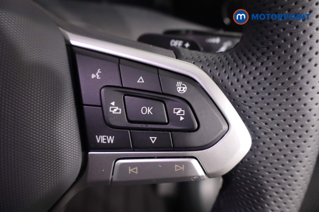 Volkswagen Golf R-Line Automatic Petrol Hatchback - Stock Number (1629187) - 8th supplementary image