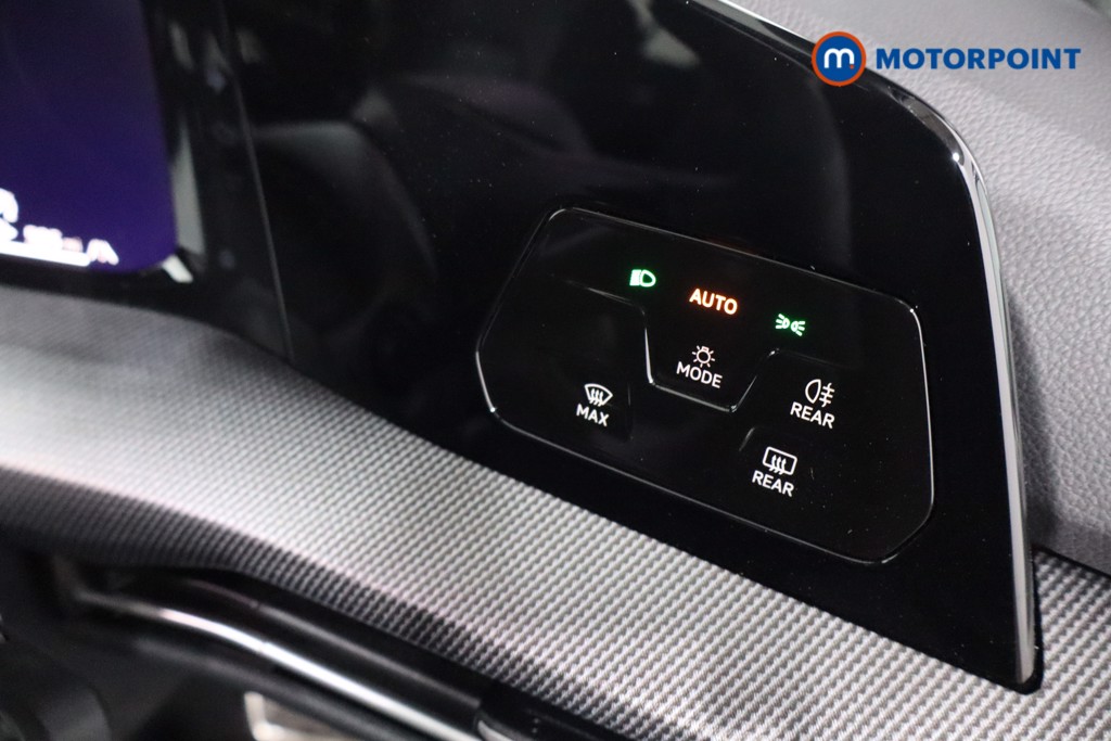 Volkswagen Golf R-Line Automatic Petrol Hatchback - Stock Number (1629187) - 17th supplementary image