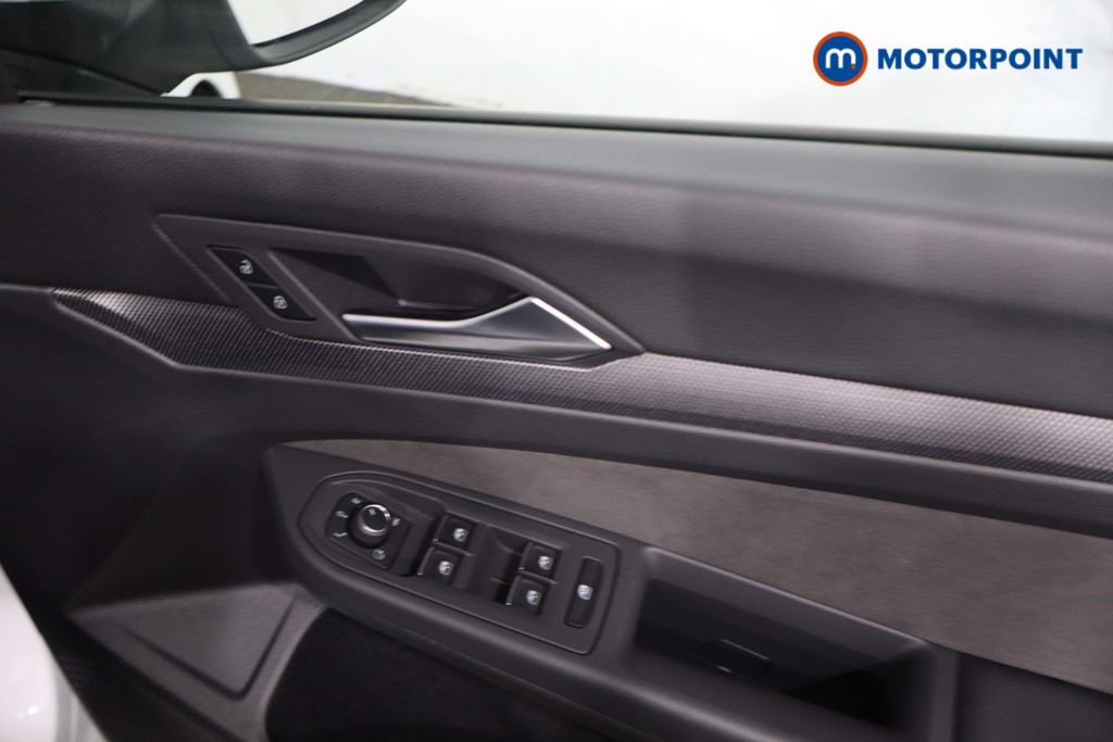 Volkswagen Golf R-Line Automatic Petrol Hatchback - Stock Number (1629187) - 26th supplementary image