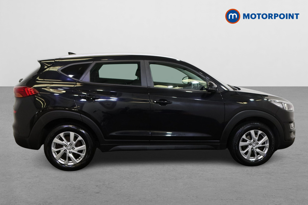 Hyundai Tucson Se Nav Manual Petrol SUV - Stock Number (1610507) - Drivers side