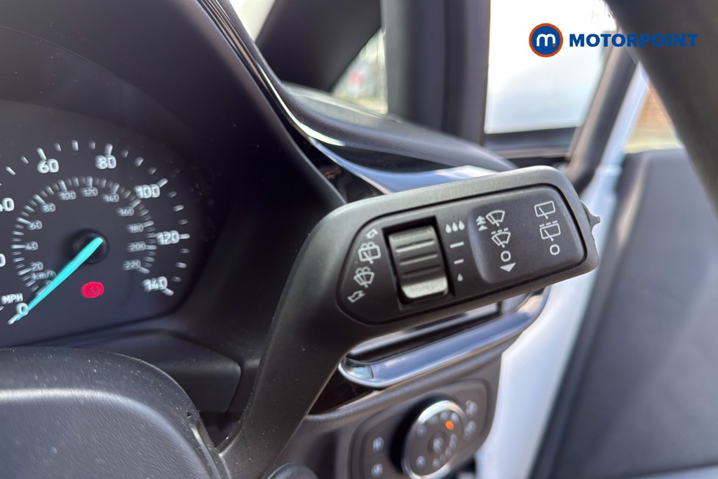 Ford Fiesta Trend Manual Petrol Hatchback - Stock Number (1611015) - 7th supplementary image