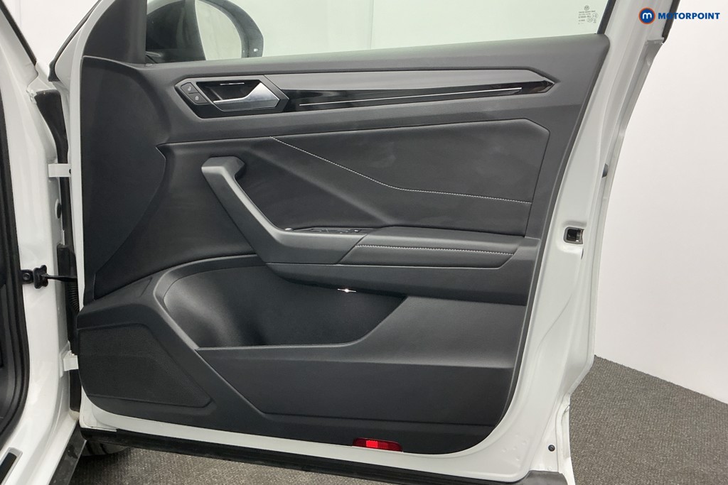 Volkswagen T-Roc Black Edition Automatic Petrol SUV - Stock Number (1613079) - 26th supplementary image