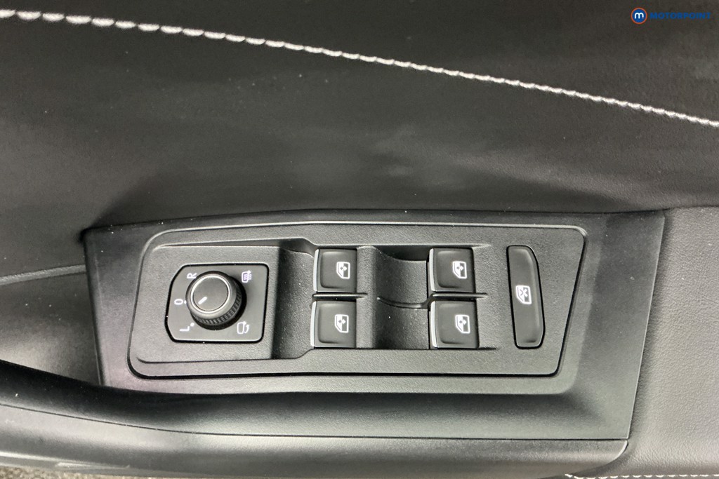 Volkswagen T-Roc Black Edition Automatic Petrol SUV - Stock Number (1613079) - 27th supplementary image