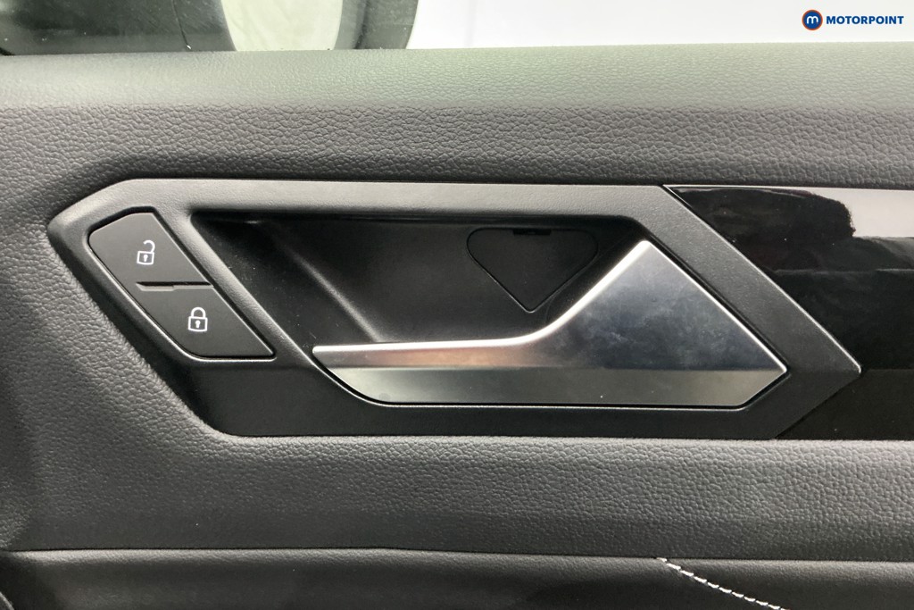 Volkswagen T-Roc Black Edition Automatic Petrol SUV - Stock Number (1613079) - 28th supplementary image