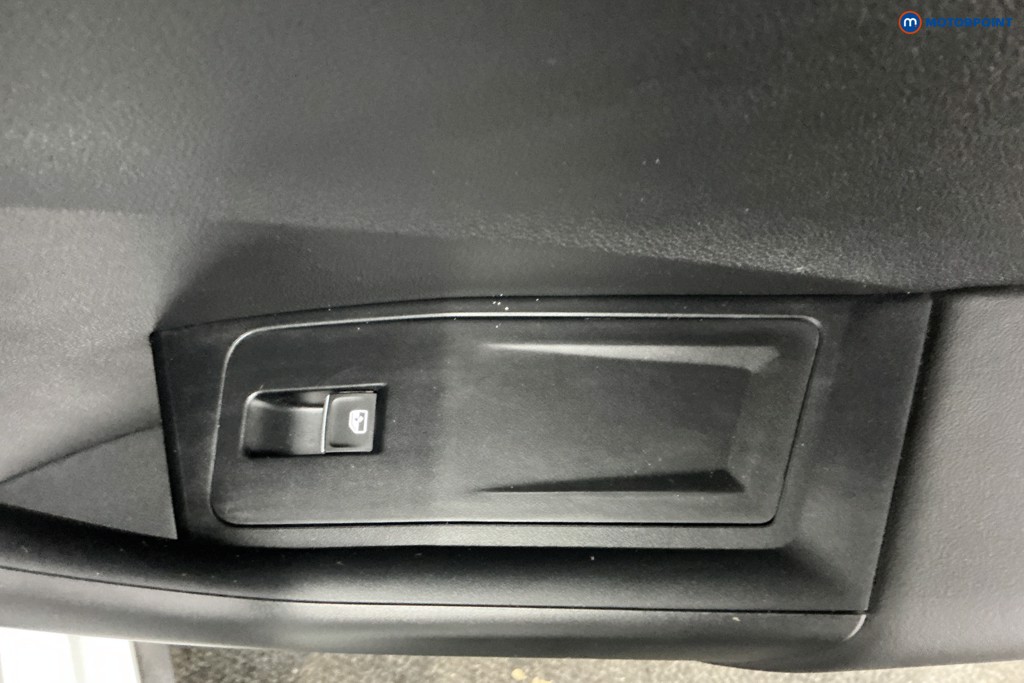 Volkswagen T-Roc Black Edition Automatic Petrol SUV - Stock Number (1613079) - 30th supplementary image