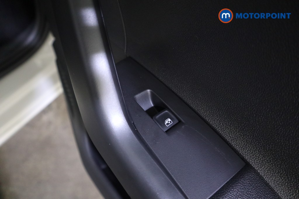 Volkswagen Polo Life Manual Petrol Hatchback - Stock Number (1615199) - 20th supplementary image