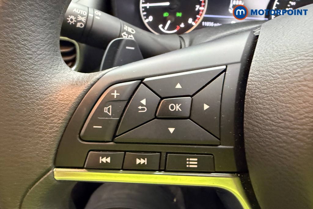 Nissan Juke Acenta Premium Automatic Petrol SUV - Stock Number (1616569) - 9th supplementary image