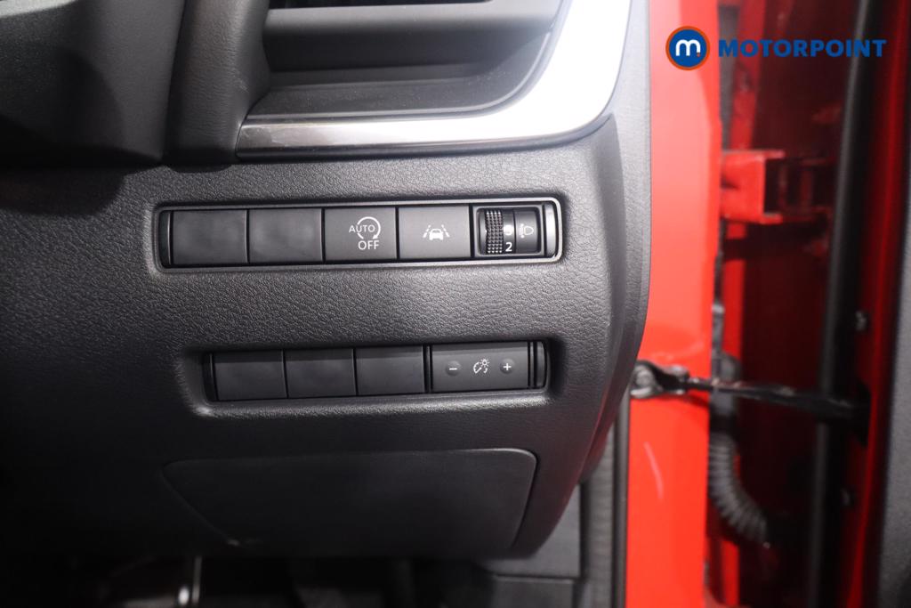 Nissan Qashqai Acenta Premium Automatic Petrol SUV - Stock Number (1616727) - 8th supplementary image