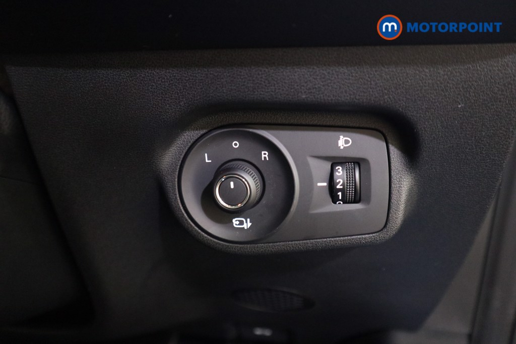 Mg Motor Uk ZS Trophy Automatic Petrol-Electric Hybrid SUV - Stock Number (1617084) - 13th supplementary image