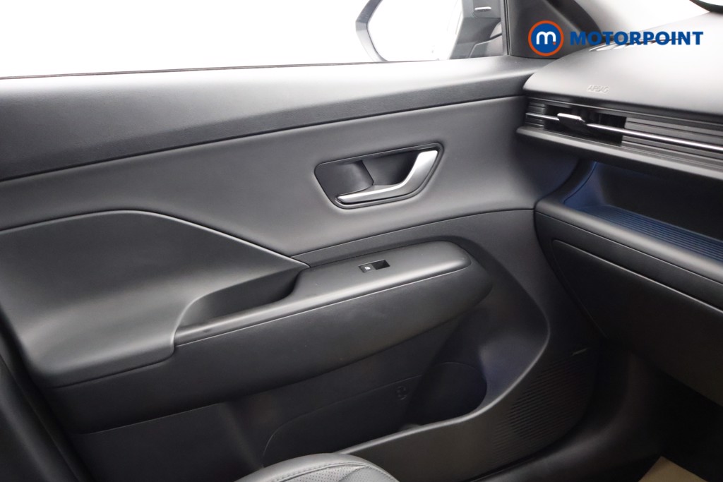 Hyundai Kona Ultimate Automatic Petrol-Electric Hybrid SUV - Stock Number (1618159) - 11th supplementary image