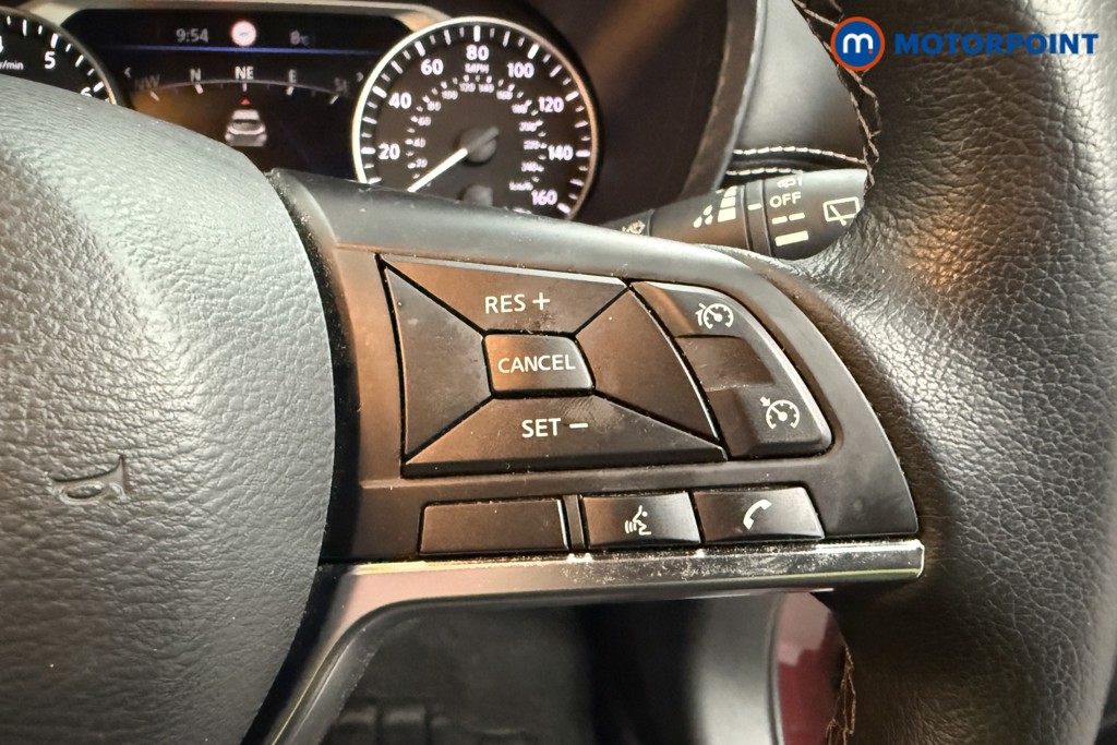 Nissan Juke N-Connecta Manual Petrol SUV - Stock Number (1620913) - 4th supplementary image