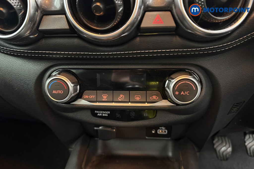 Nissan Juke N-Connecta Manual Petrol SUV - Stock Number (1620913) - 11th supplementary image