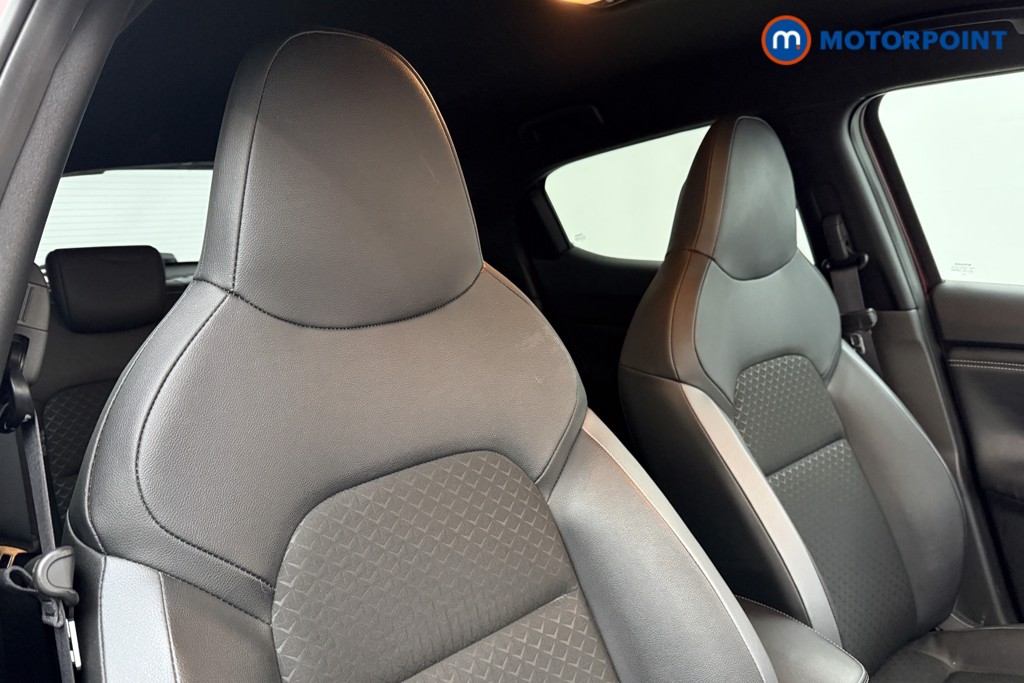 Nissan Juke N-Connecta Manual Petrol SUV - Stock Number (1620913) - 15th supplementary image