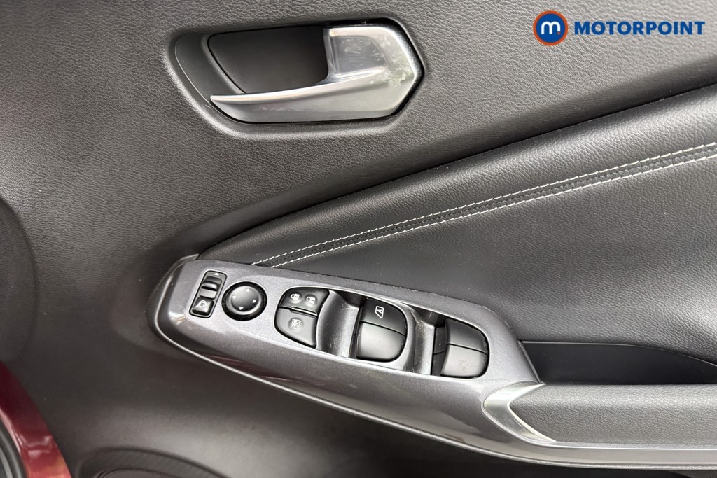 Nissan Juke N-Connecta Manual Petrol SUV - Stock Number (1620913) - 17th supplementary image