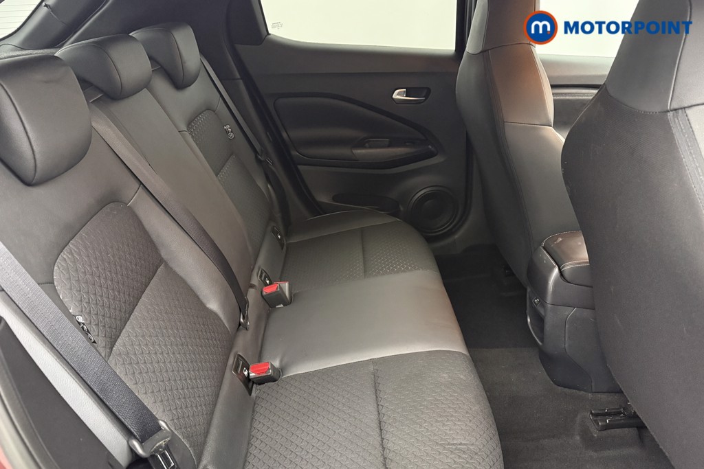 Nissan Juke N-Connecta Manual Petrol SUV - Stock Number (1620913) - 20th supplementary image