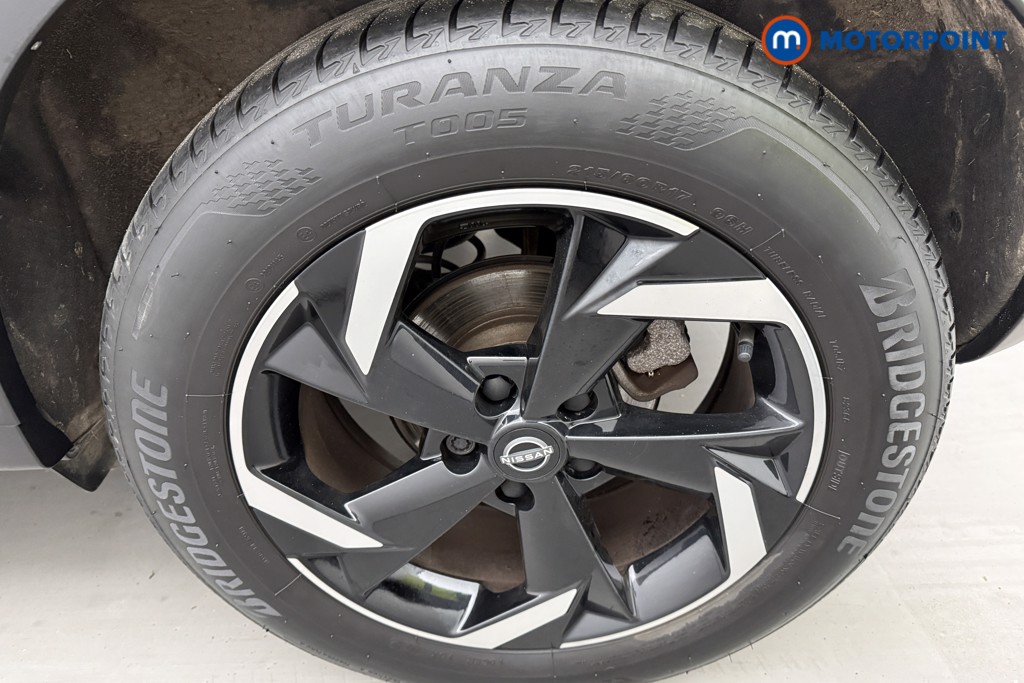 Nissan Juke N-Connecta Manual Petrol SUV - Stock Number (1620913) - 26th supplementary image