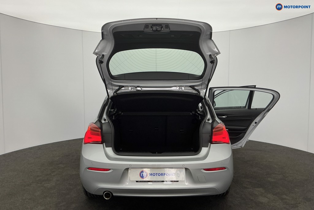 BMW 1 Series Se Business Manual Petrol Hatchback - Stock Number (1620960) - 4th supplementary image