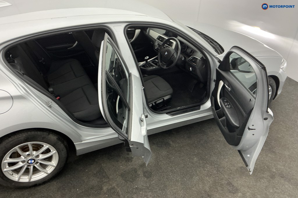 BMW 1 Series Se Business Manual Petrol Hatchback - Stock Number (1620960) - 5th supplementary image