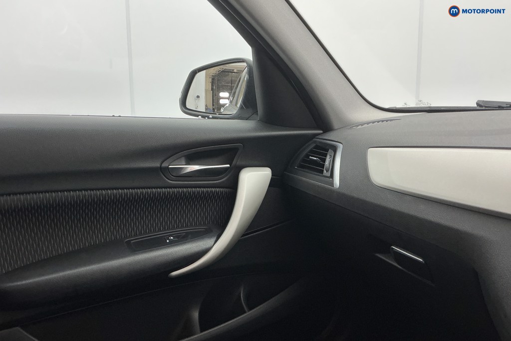 BMW 1 Series Se Business Manual Petrol Hatchback - Stock Number (1620960) - 23rd supplementary image