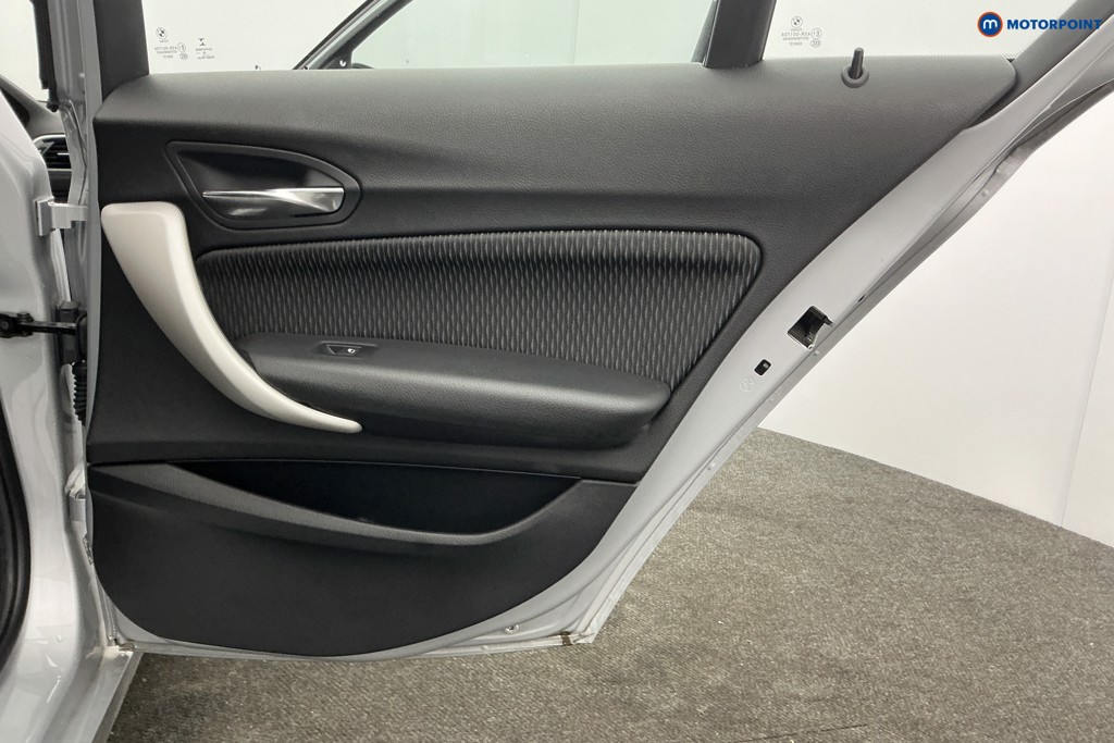 BMW 1 Series Se Business Manual Petrol Hatchback - Stock Number (1620960) - 29th supplementary image