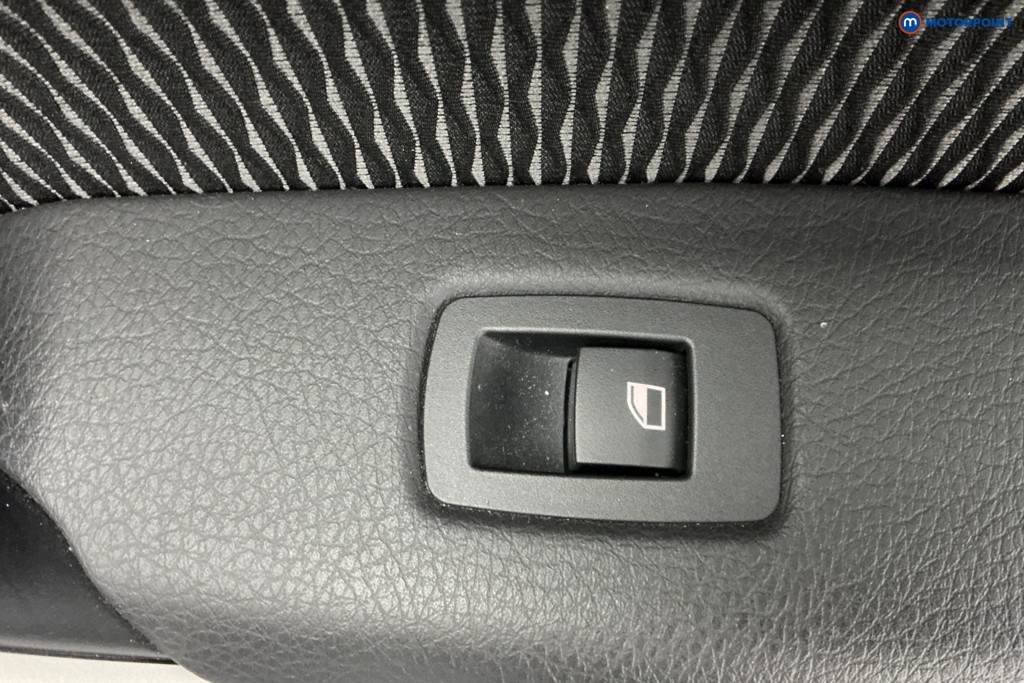 BMW 1 Series Se Business Manual Petrol Hatchback - Stock Number (1620960) - 30th supplementary image