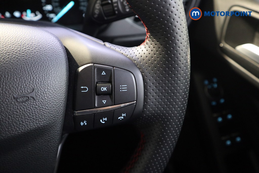 Ford Focus St-Line Manual Petrol Hatchback - Stock Number (1621600) - 4th supplementary image