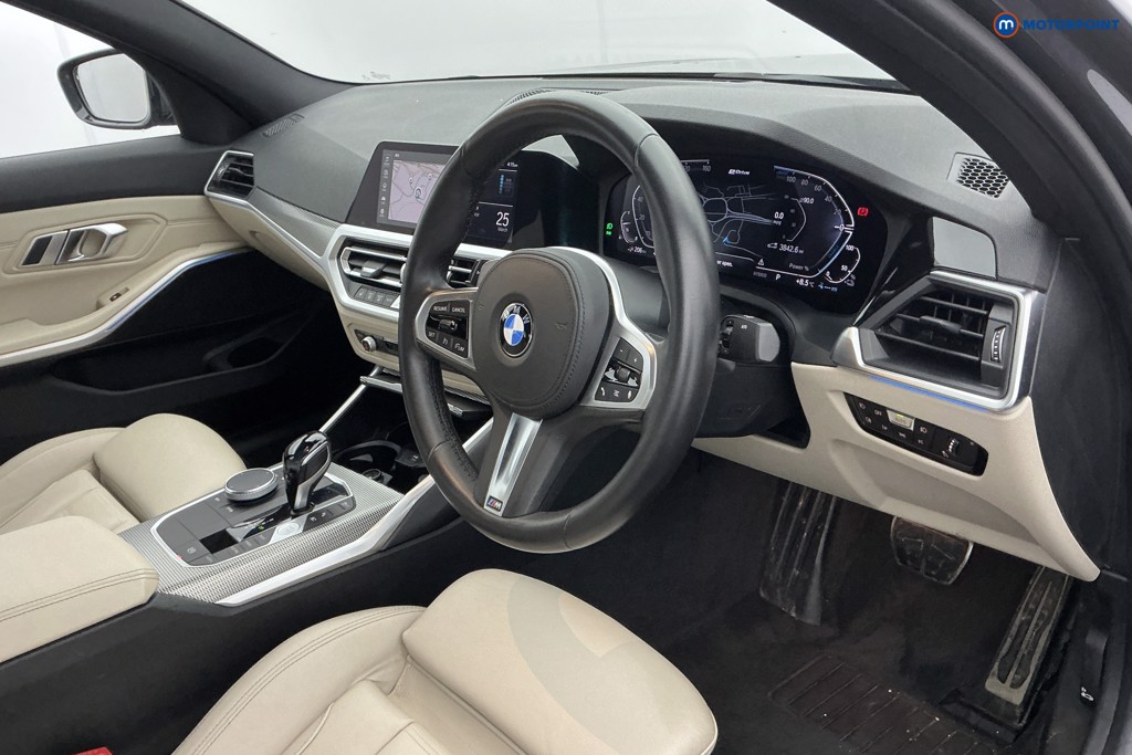 BMW 3 Series M Sport Automatic Petrol Plug-In Hybrid Saloon - Stock Number (1621773) - 9th supplementary image