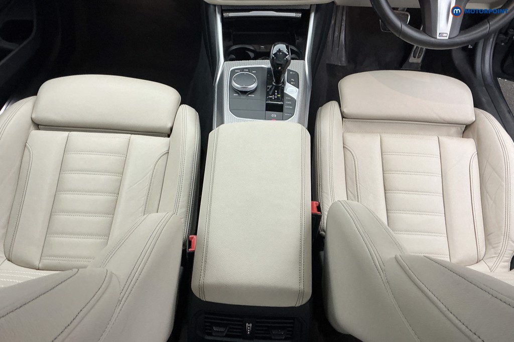 BMW 3 Series M Sport Automatic Petrol Plug-In Hybrid Saloon - Stock Number (1621773) - 12th supplementary image