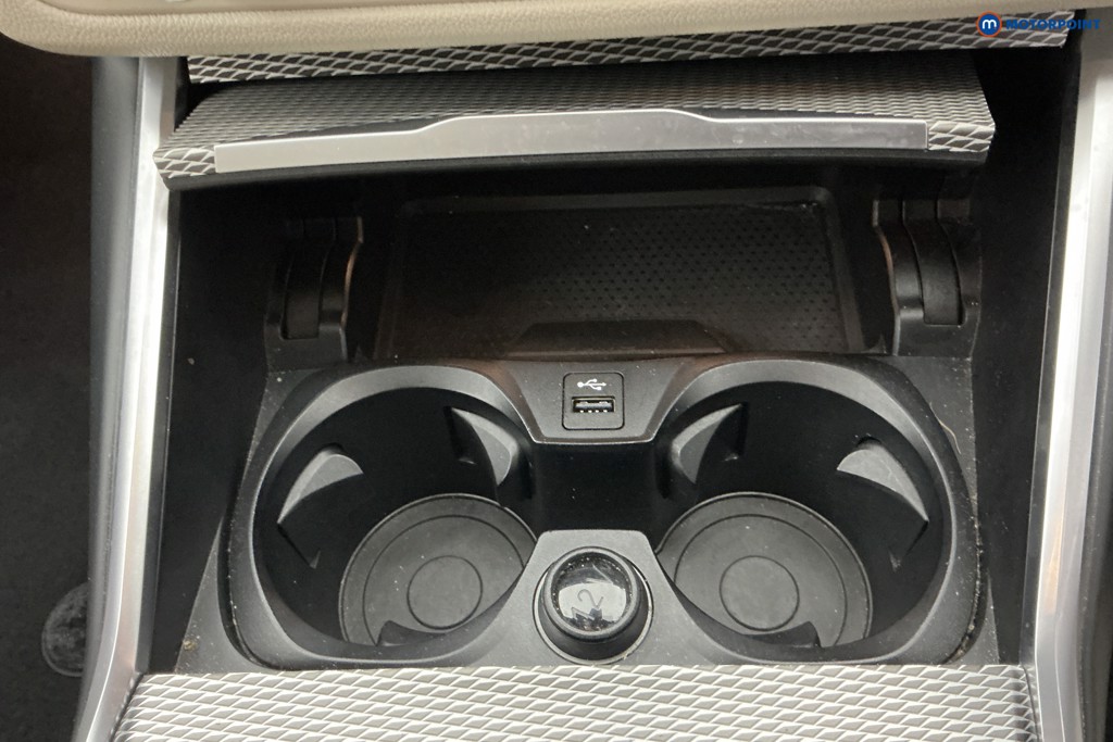 BMW 3 Series M Sport Automatic Petrol Plug-In Hybrid Saloon - Stock Number (1621773) - 19th supplementary image