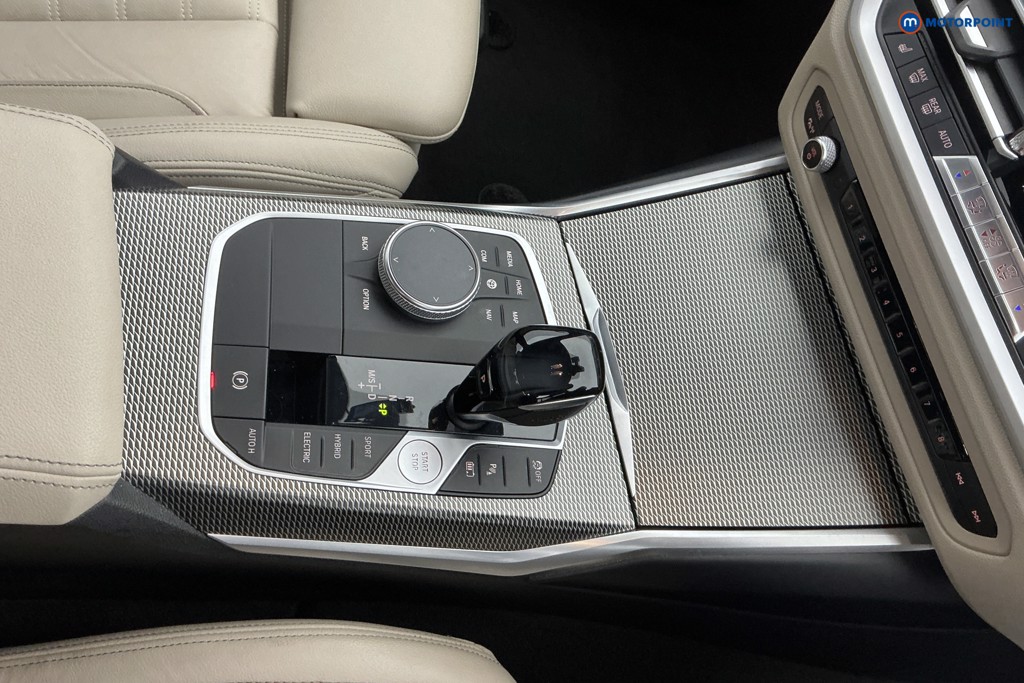 BMW 3 Series M Sport Automatic Petrol Plug-In Hybrid Saloon - Stock Number (1621773) - 22nd supplementary image
