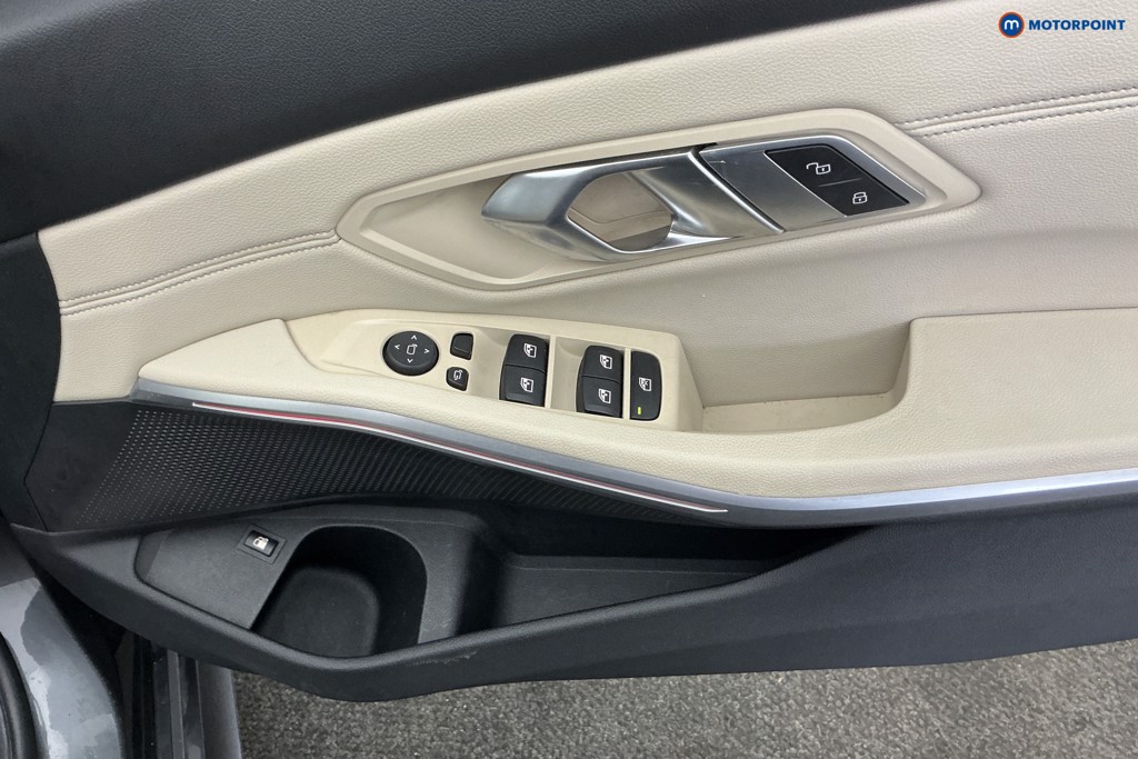 BMW 3 Series M Sport Automatic Petrol Plug-In Hybrid Saloon - Stock Number (1621773) - 28th supplementary image