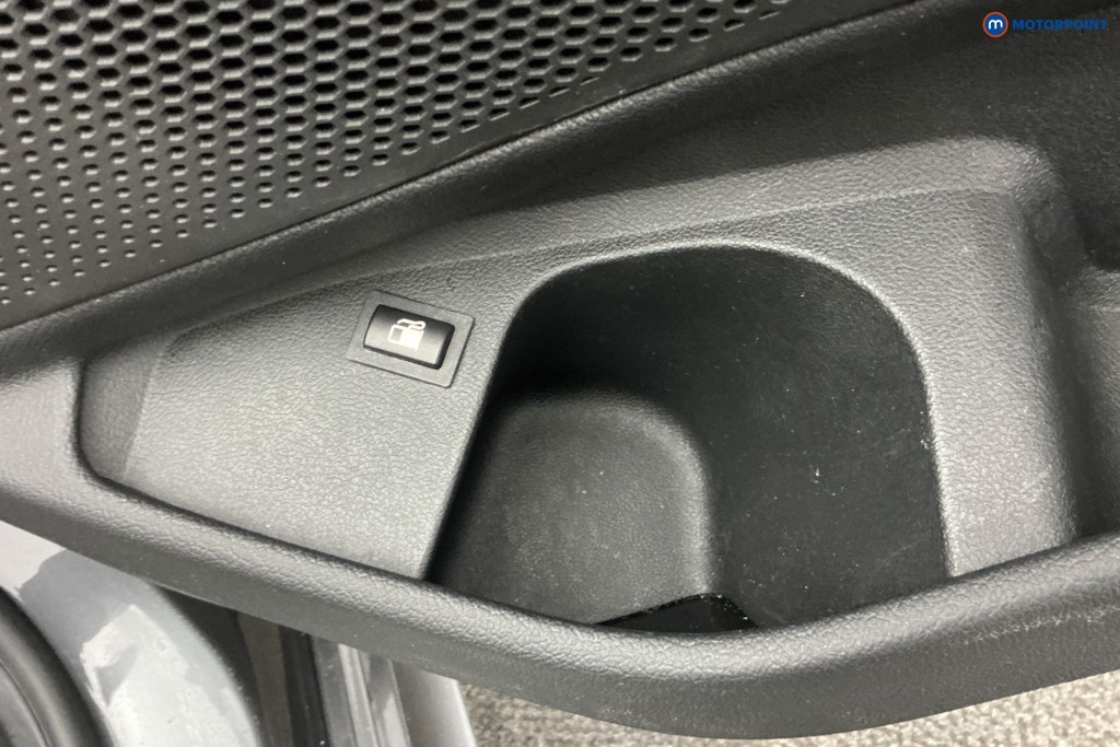 BMW 3 Series M Sport Automatic Petrol Plug-In Hybrid Saloon - Stock Number (1621773) - 29th supplementary image