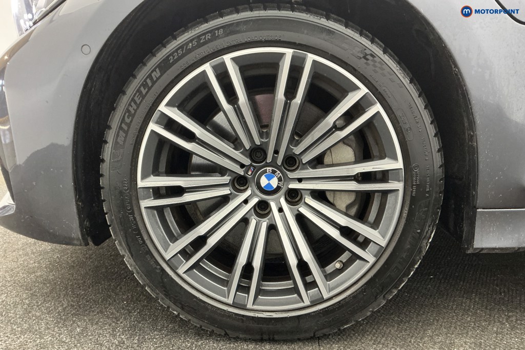 BMW 3 Series M Sport Automatic Petrol Plug-In Hybrid Saloon - Stock Number (1621773) - 38th supplementary image