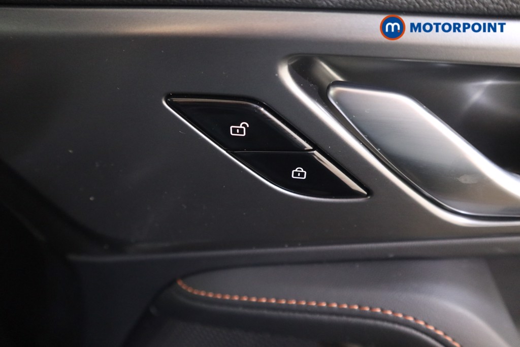 Mg Motor Uk HS SE Automatic Petrol-Electric Hybrid SUV - Stock Number (1623011) - 12th supplementary image