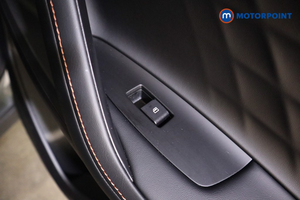 Mg Motor Uk HS SE Automatic Petrol-Electric Hybrid SUV - Stock Number (1623011) - 18th supplementary image