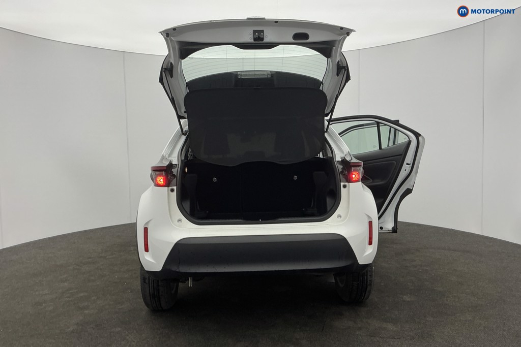 Toyota Yaris Cross Icon Automatic Petrol-Electric Hybrid Estate - Stock Number (1623452) - 4th supplementary image