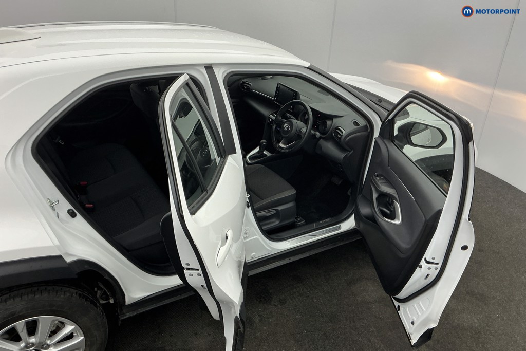 Toyota Yaris Cross Icon Automatic Petrol-Electric Hybrid Estate - Stock Number (1623452) - 5th supplementary image