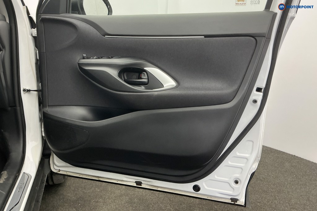 Toyota Yaris Cross Icon Automatic Petrol-Electric Hybrid Estate - Stock Number (1623452) - 27th supplementary image