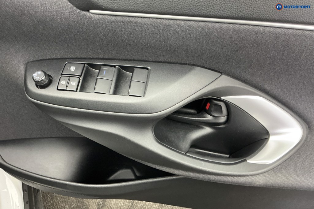 Toyota Yaris Cross Icon Automatic Petrol-Electric Hybrid Estate - Stock Number (1623452) - 28th supplementary image