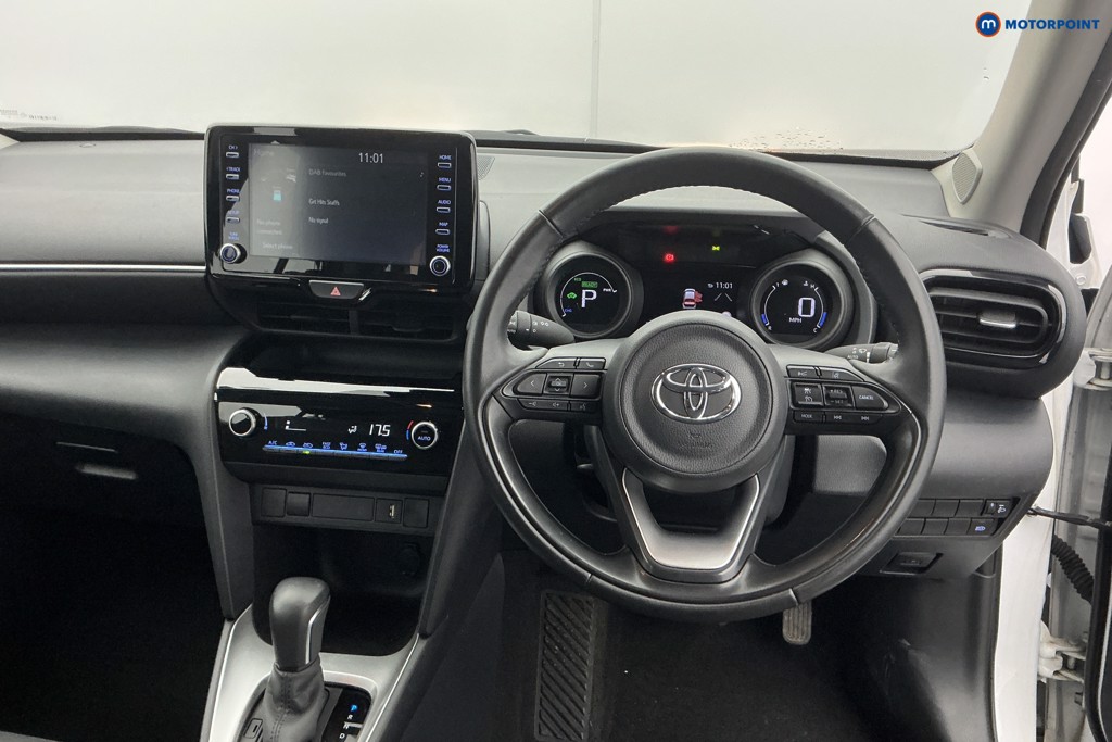 Toyota Yaris Cross Icon Automatic Petrol-Electric Hybrid Estate - Stock Number (1623452) - 1st supplementary image
