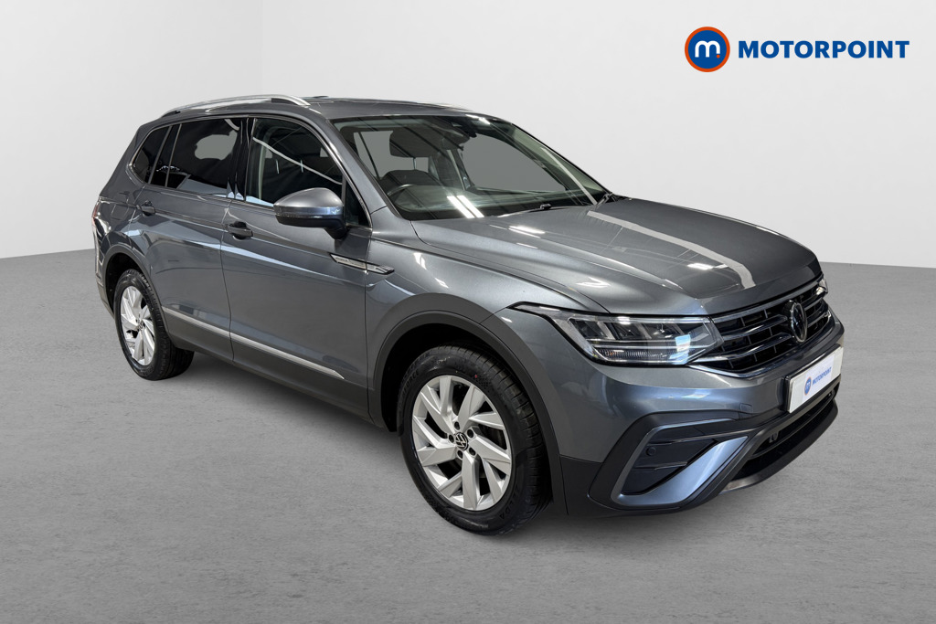 Volkswagen Tiguan Allspace Life Automatic Petrol SUV - Stock Number (1623454) - Drivers side front corner