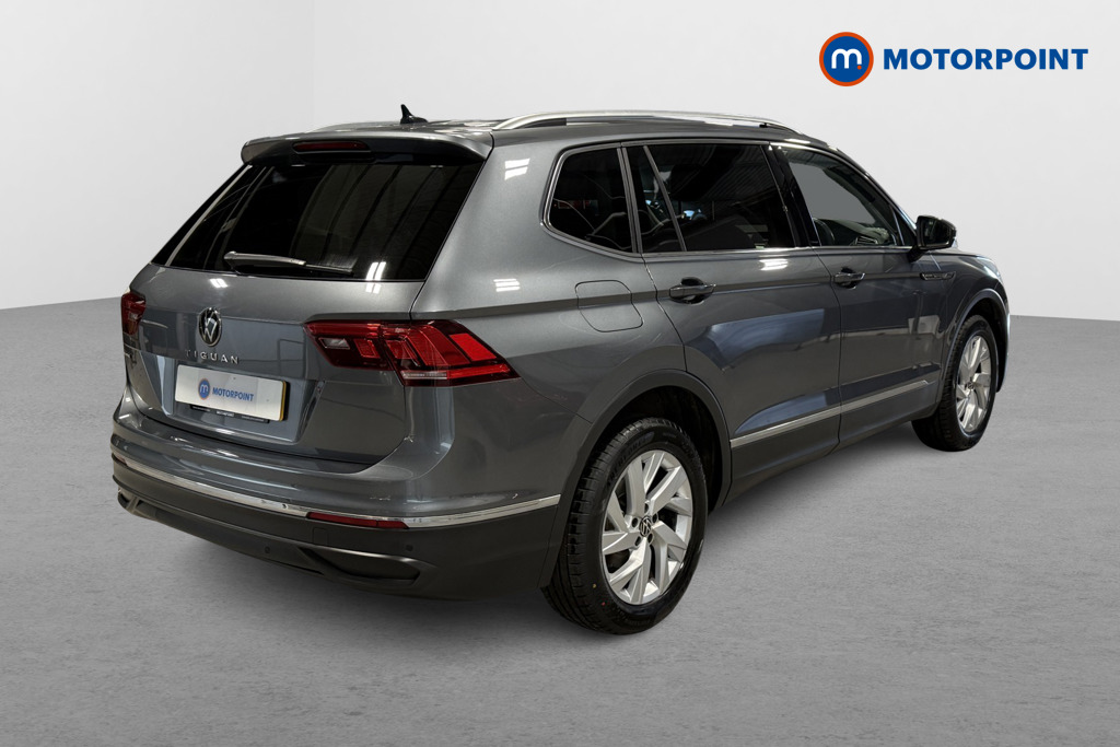 Volkswagen Tiguan Allspace Life Automatic Petrol SUV - Stock Number (1623454) - Drivers side rear corner