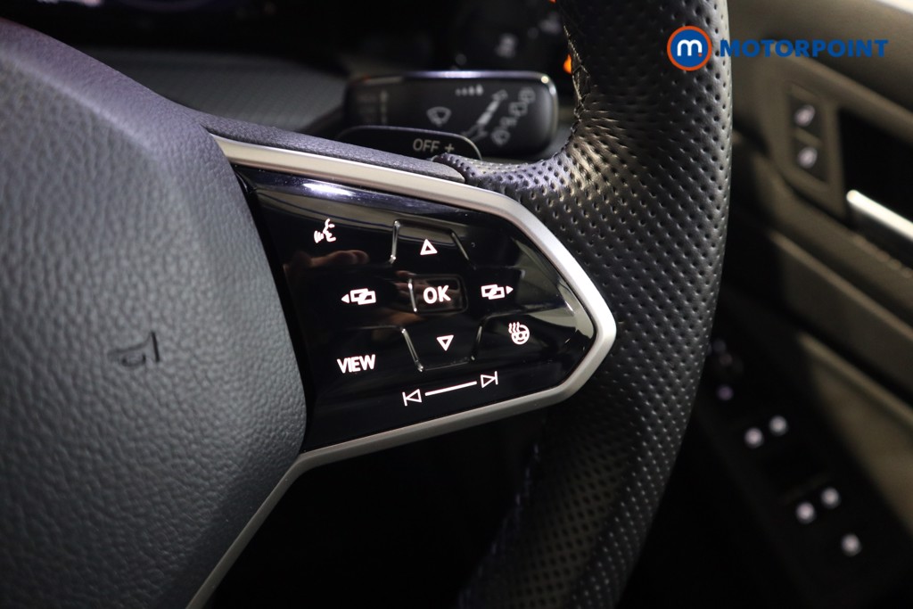 Volkswagen Golf R-Line Automatic Petrol Hatchback - Stock Number (1623500) - 4th supplementary image
