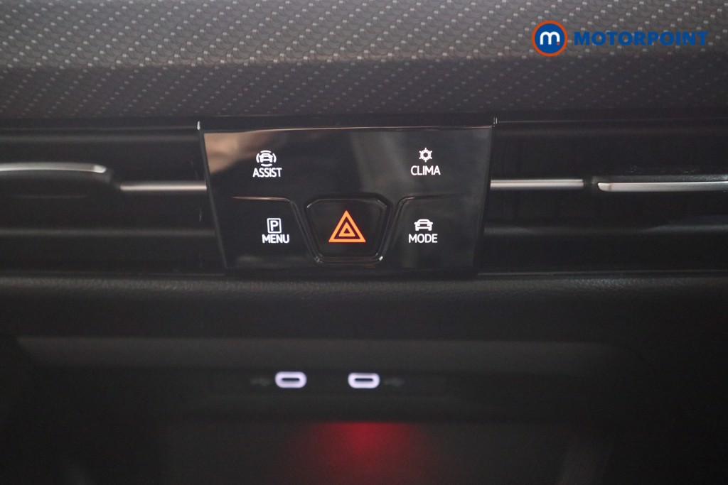 Volkswagen Golf R-Line Automatic Petrol Hatchback - Stock Number (1623500) - 8th supplementary image