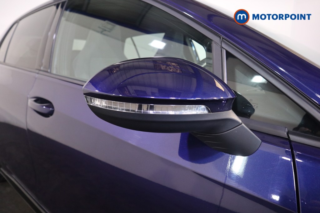 Volkswagen Golf R-Line Automatic Petrol Hatchback - Stock Number (1623500) - 35th supplementary image