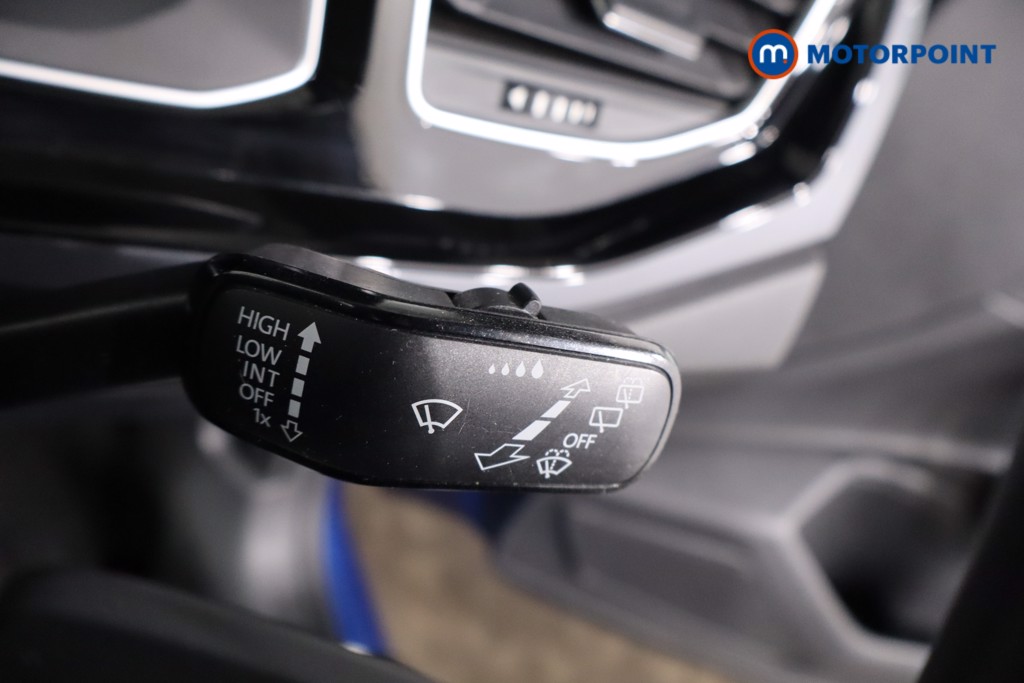 Volkswagen Polo R-Line Automatic Petrol Hatchback - Stock Number (1624100) - 17th supplementary image