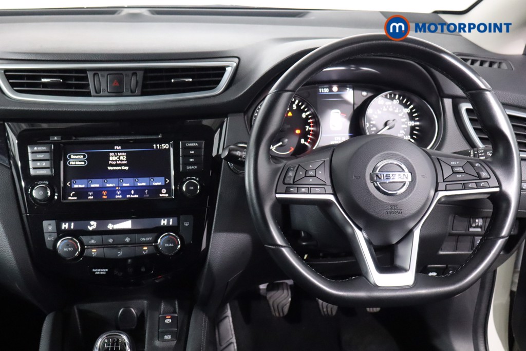 Nissan Qashqai N-Connecta Manual Petrol SUV - Stock Number (1624399) - 3rd supplementary image
