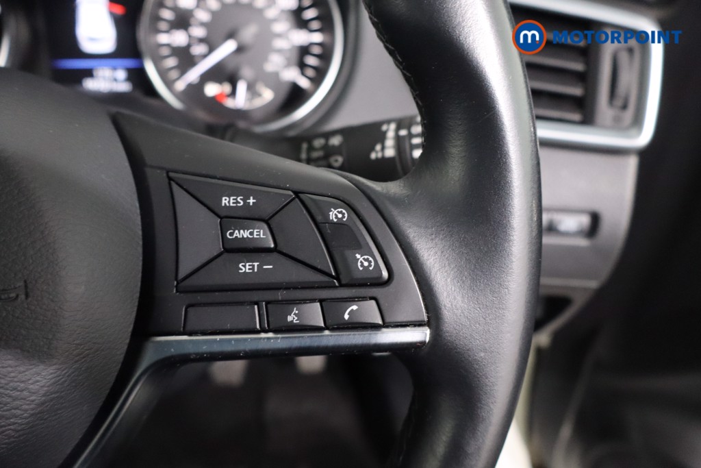 Nissan Qashqai N-Connecta Manual Petrol SUV - Stock Number (1624399) - 8th supplementary image
